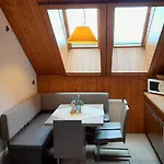 Alte Post, 아파트 *